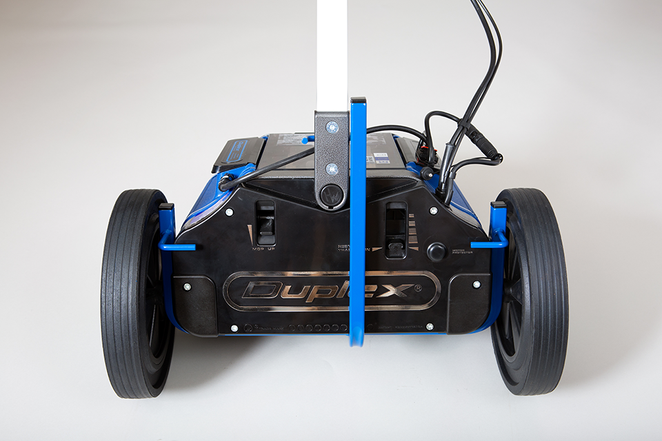 Image depicting the Duplex transport trolley, engineered for effortless navigation and maneuverability in diverse cleaning environments.