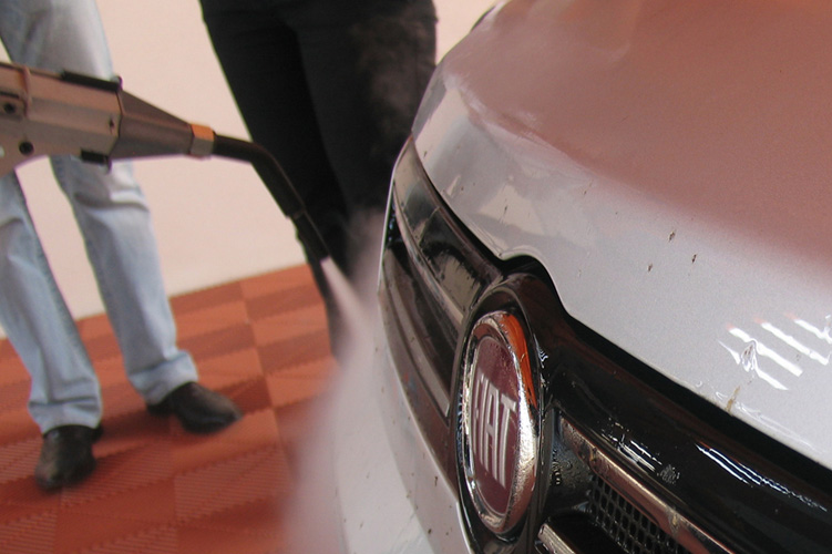 Image showcasing Duplex's car steam cleaning technology, ideal for safely and effectively removing bugs and tar from the front duco and grill area of vehicles.
