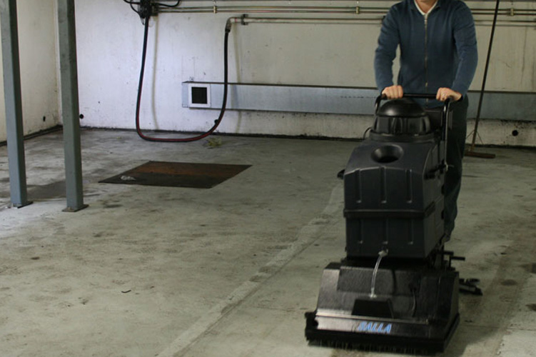 Image displaying the Salla Max 500 machine efficiently sanitising processing equipment in a warehouse and factory setting at a mining site.