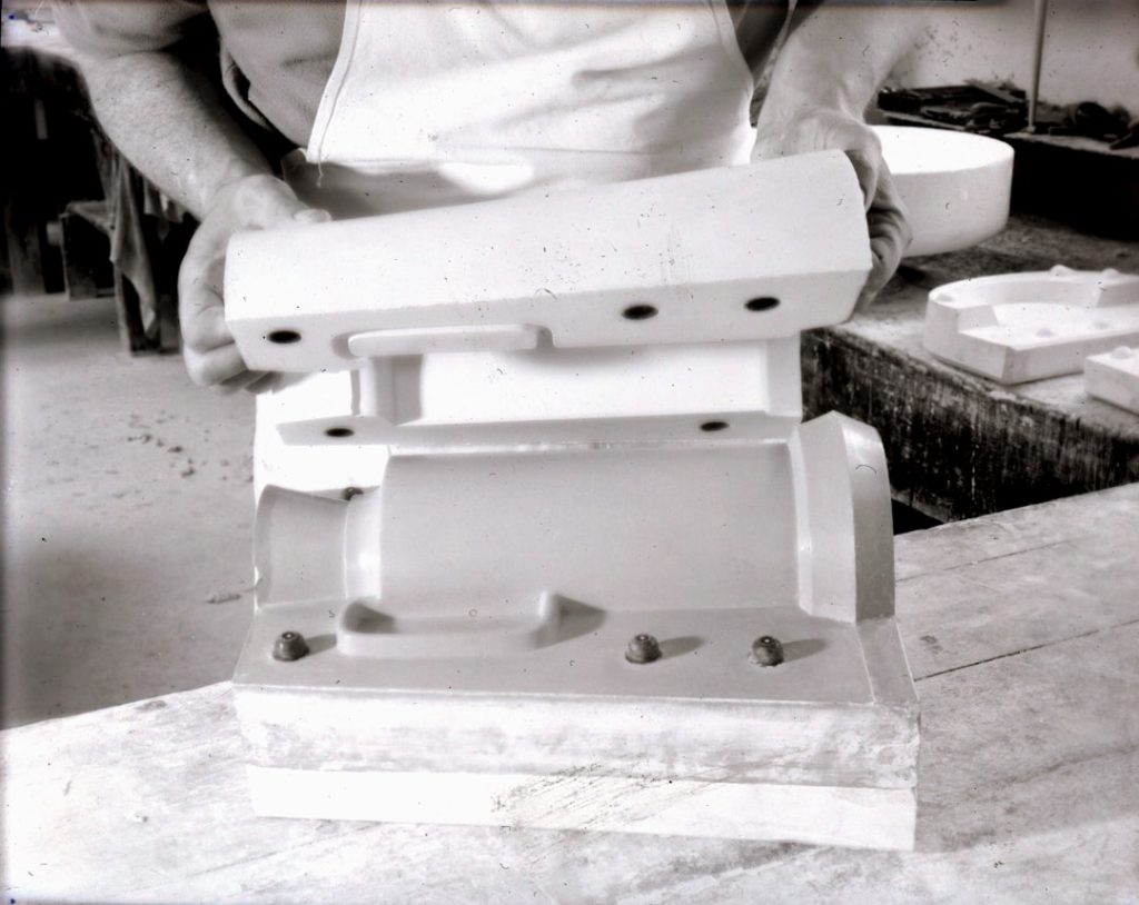 Photo Image: Machine, Tiles, Grout
