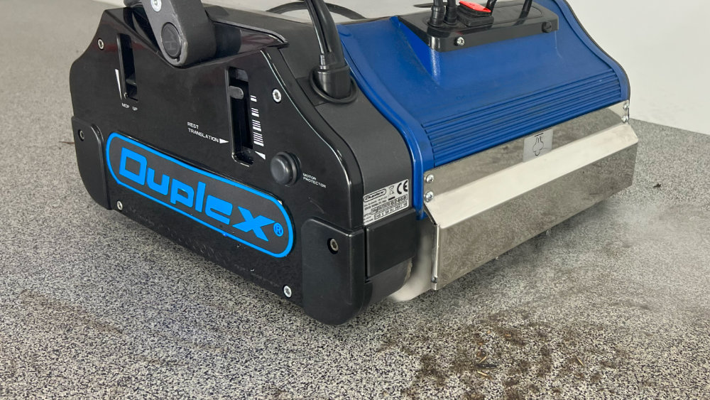 Facility floor cleaning with Duplex floor cleaners